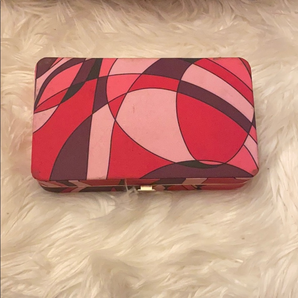 A red purse with a mini makeup holder - Picture 2 of 3